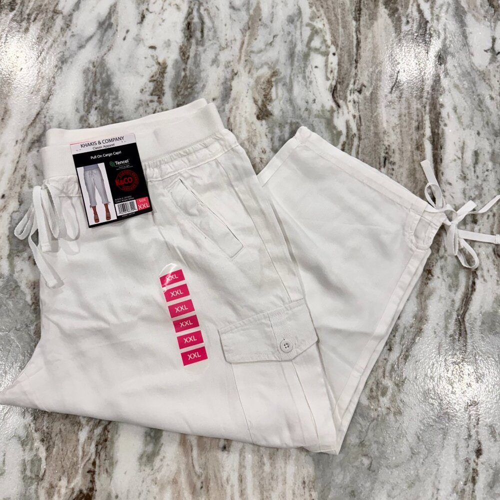 NWT KHAKIS AND COMPANY Pull on Cargo Capri Womens White XXL